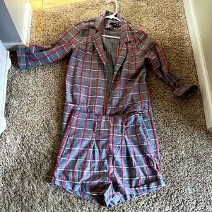 Vici doll blazer and short outfit❤️❤️